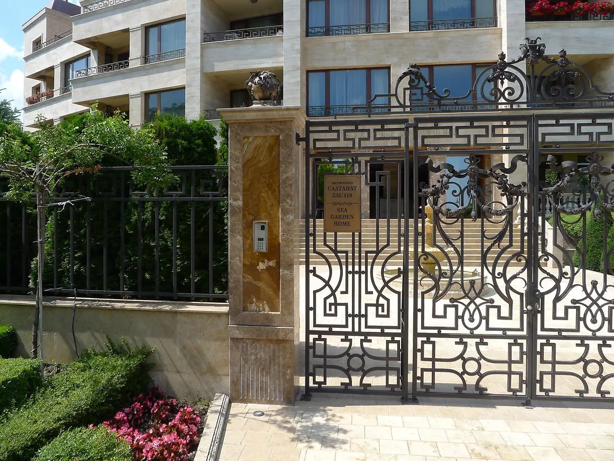Sea Garden Lux Apartment Варна