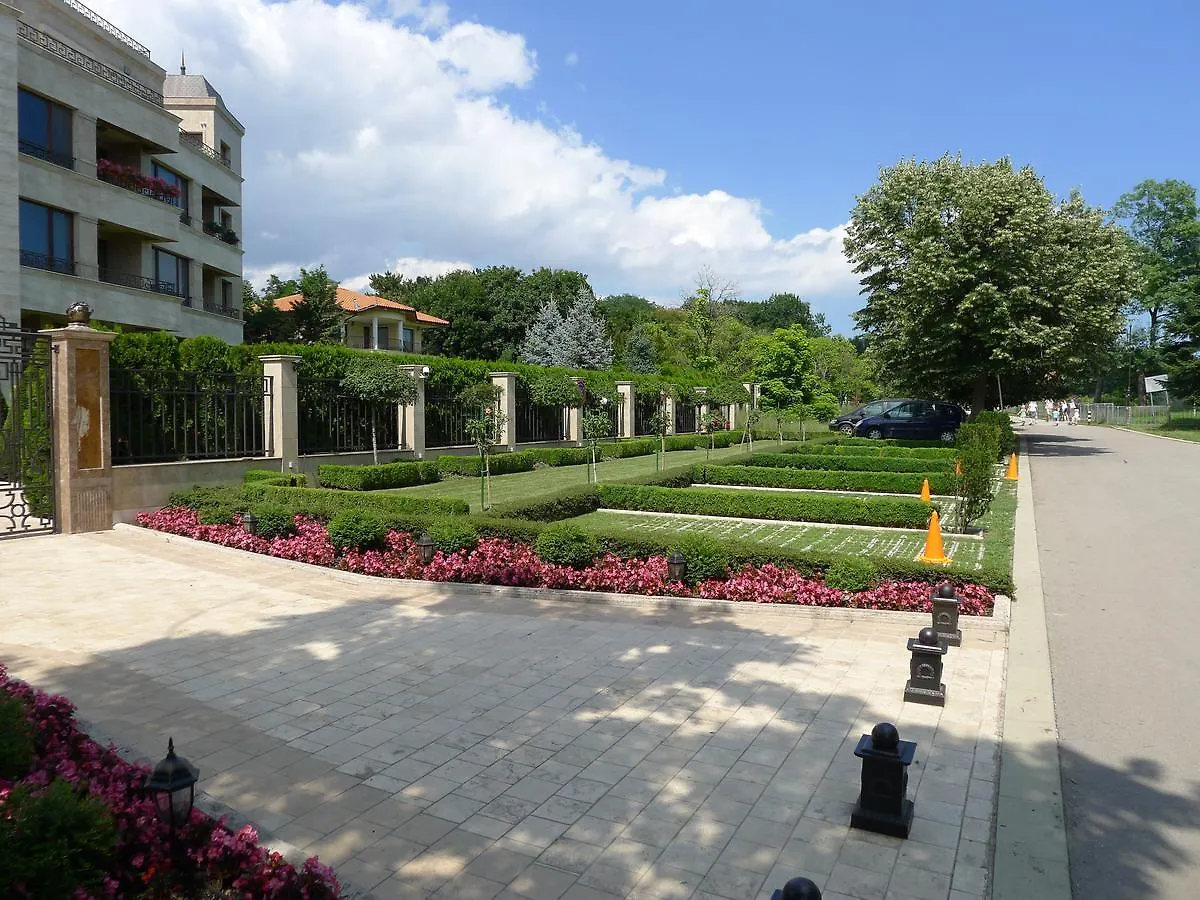 Sea Garden Lux Apartment Варна