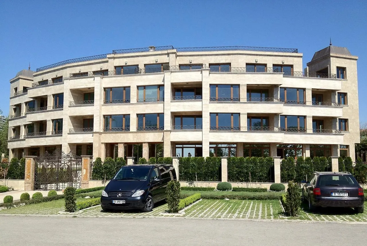 Sea Garden Lux Apartment Варна