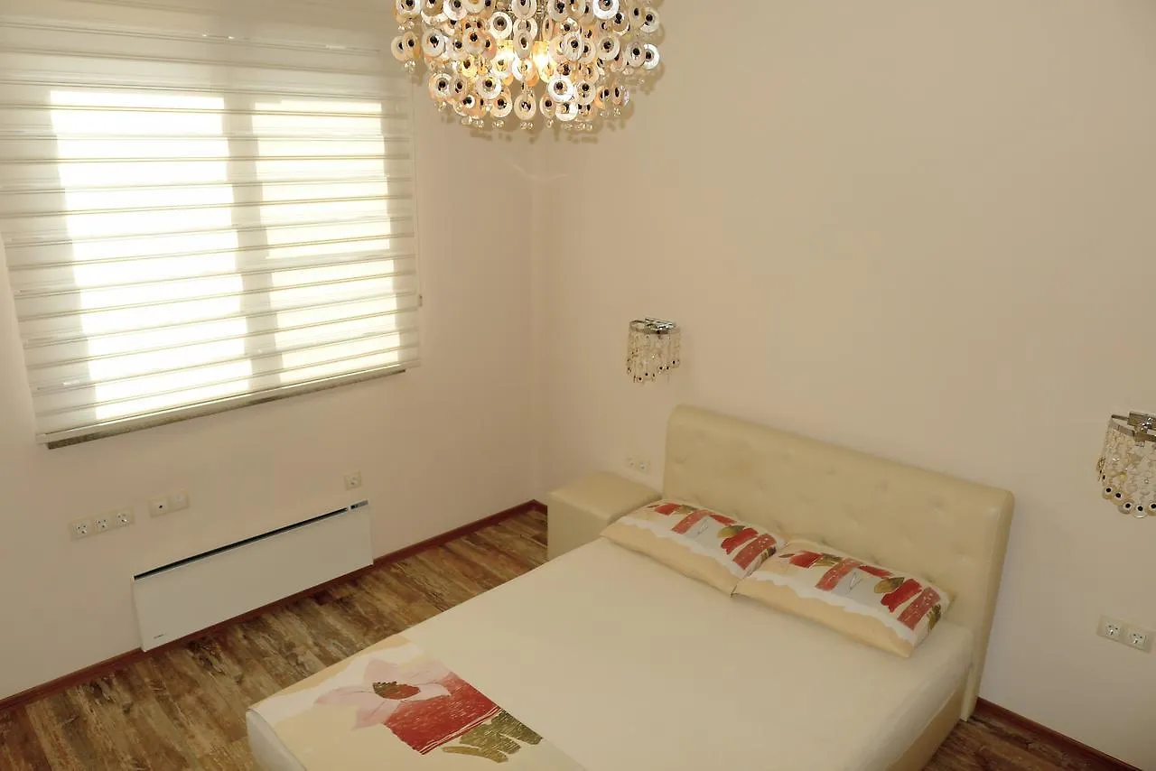 Sea Garden Lux Apartment Варна